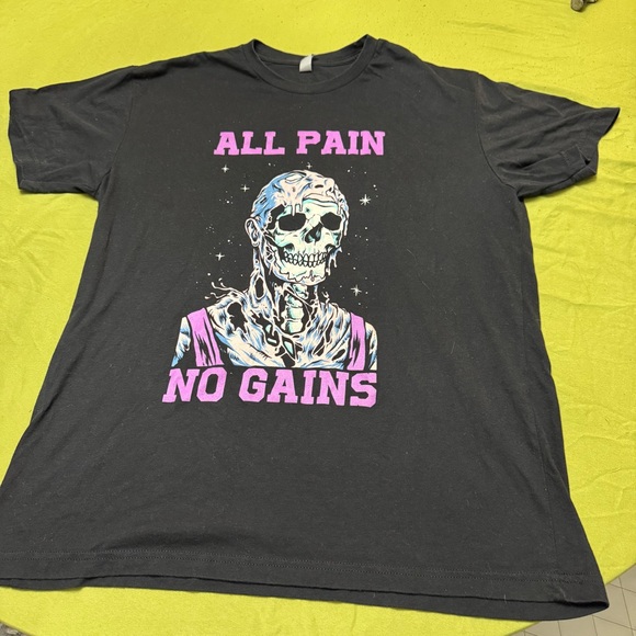 GUC Suze L Next Level “All Pain No Gains” Black Graphic Unisex Short Sleeve Tee - Picture 1 of 7